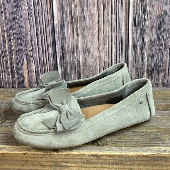 Women's UGG Australia Lilliana Grey Fixed Bow Suede Flats loafers - Picture 3 of 11